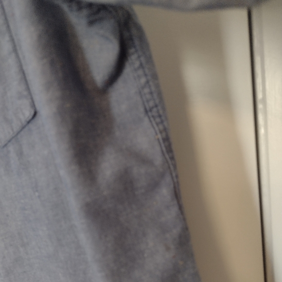 Oakley Men's Button Down Shirt - Picture 6 of 6